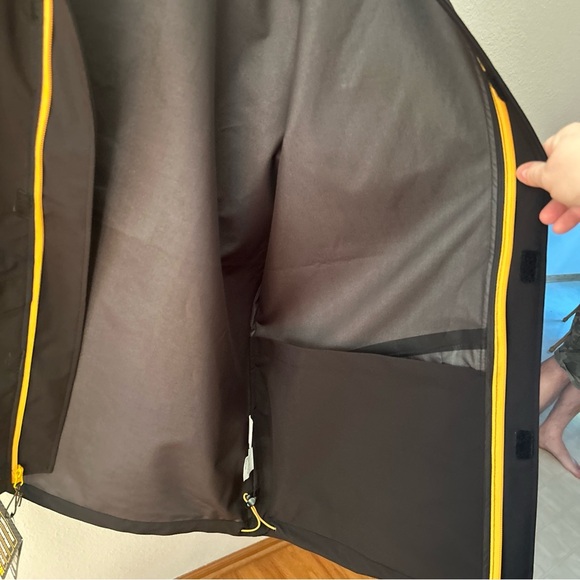 NWT XL Caterpillar Jacket Mens CAT Waterproof  Essential Rain Jacket 1310150 - Picture 14 of 16